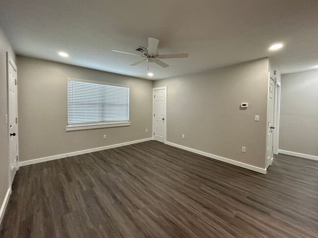 Photo - Minutes from Downtown Rogers – 2 Bed Apartment for Rent Unit 630