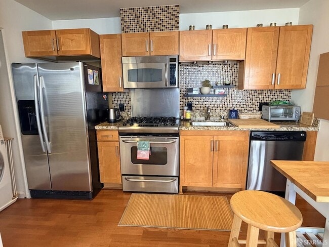 Building Photo - 81 Frank Norris St Unit 501