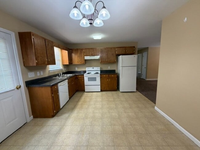 Photo - 2 Bedroom 2 Bath Duplex with Garage