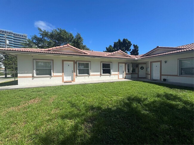 Photo - 13705 NE 20th Pl Unit 3