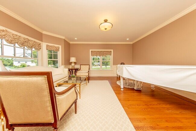 Photo - 11 Victory Garden Way