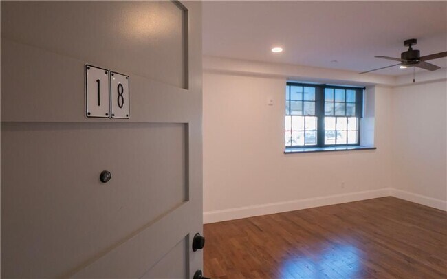 15 Cranston Ave Unit 18