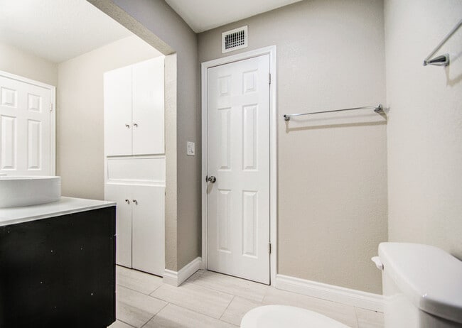 Photo - Beautifully remodeled corner 4/2 with pool...