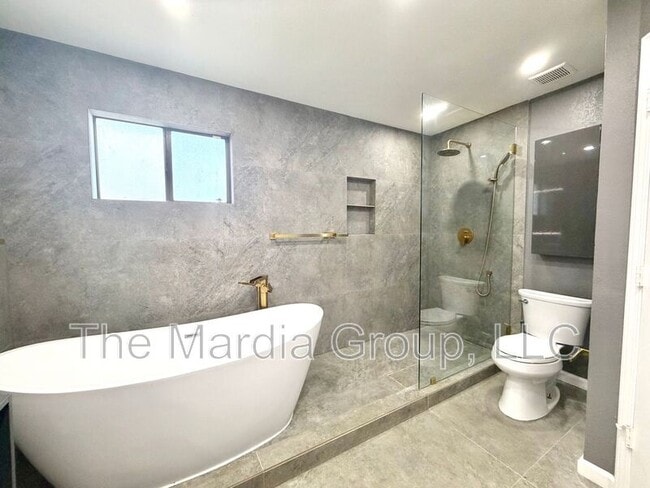 Photo - 923 Wayne Ave