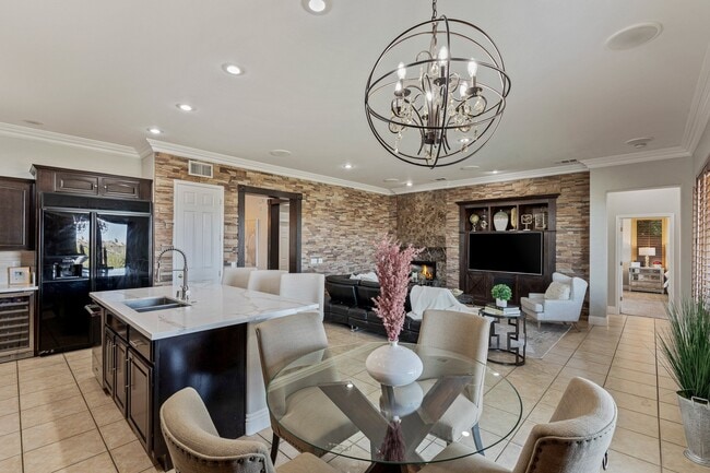 Building Photo - 7 Braelinn Dr