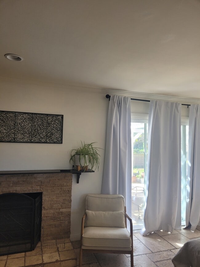 Photo - 639 Calle Tulipan