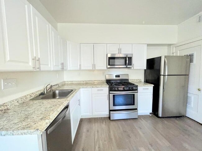 Photo - 7211 Richmond Pl Unit 1W