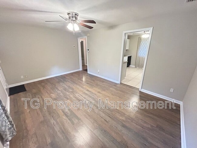 Photo - 3958 Hunter Cir