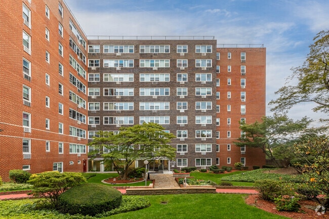 Photo - The Highlander Hall