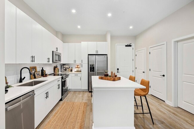 Photo - MAA Plaza Midwood