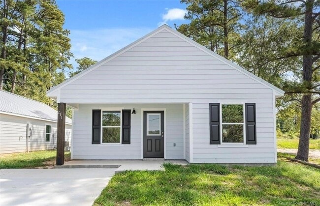 Building Photo - 211 N Gladys St Rental