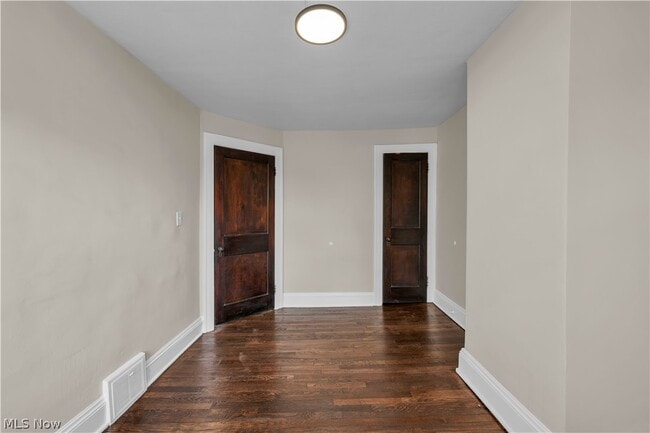 Photo - 8505 Bancroft Ave