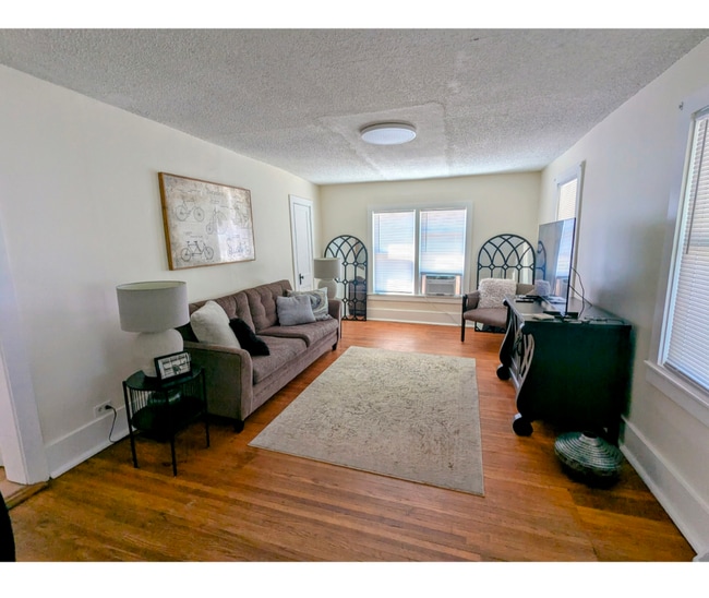 Photo - 122 N Lincoln St Unidad Lower