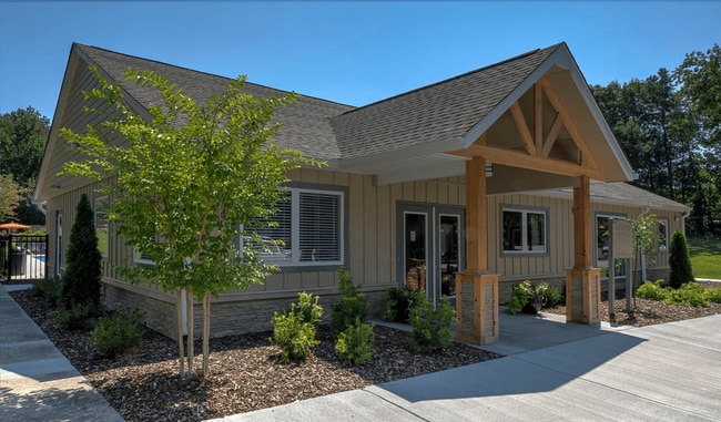 Eastchester Ridge Apartments