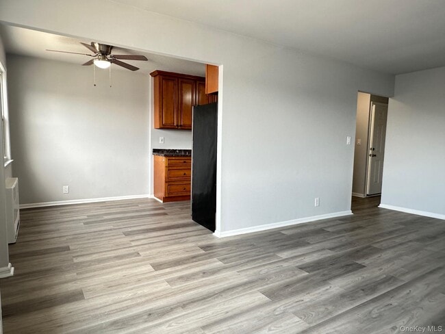 Building Photo - 43-29 215th St Rental