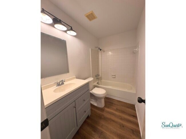Photo - Beautifully updated 3 bedroom, pool home z...