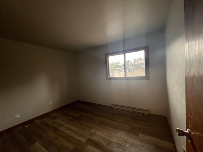 Photo - 909 Genrich St Unit 6