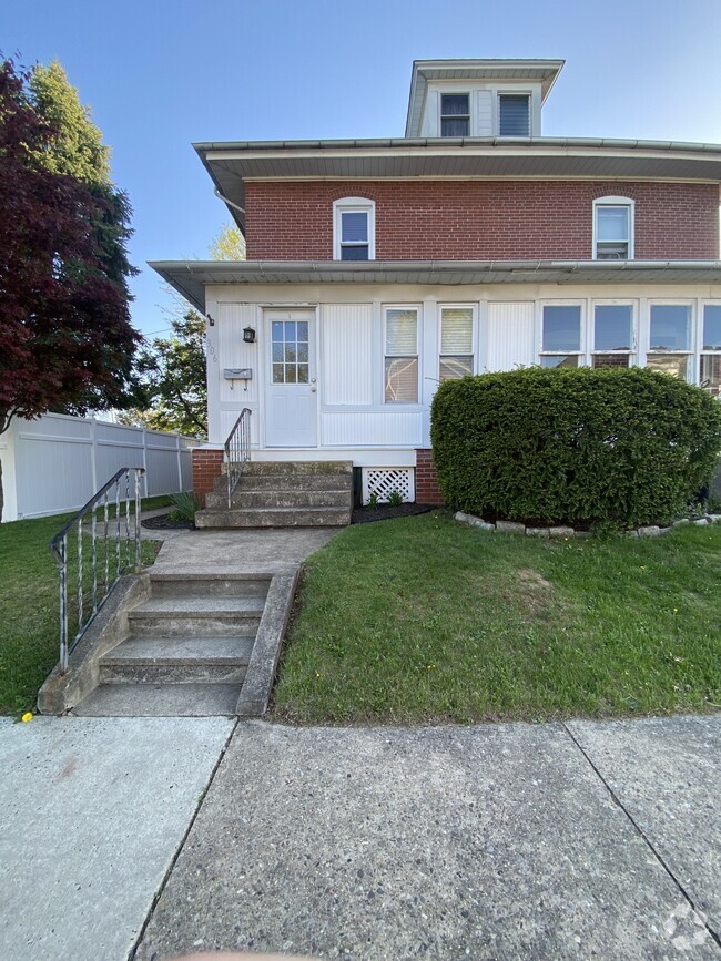 Building Photo - 306 Delaware Ave Unit A1stFloor Rental