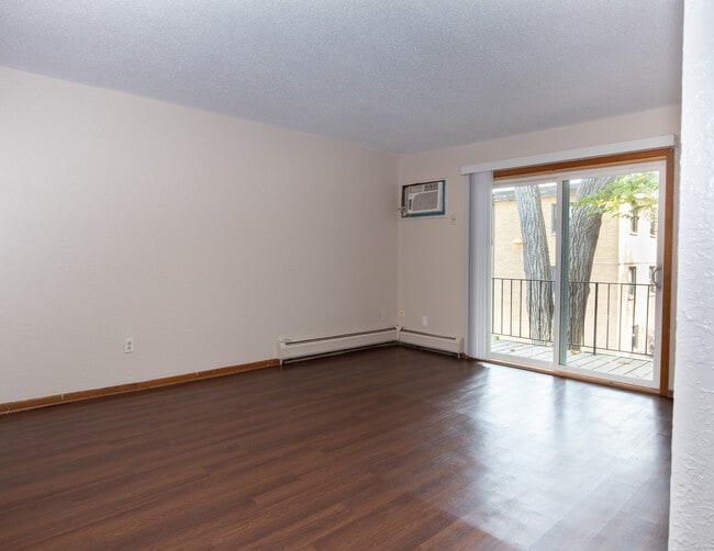 York Ave Apartments