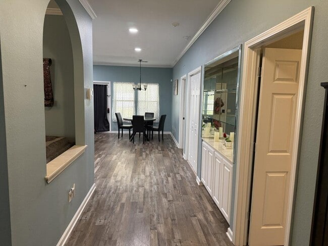 Photo - 155 Lorelei Cir