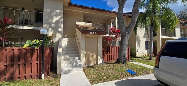 Building Photo - 8011 Southgate Blvd Unit L8