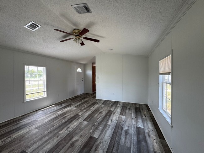 Photo - 16206 Wood Dr