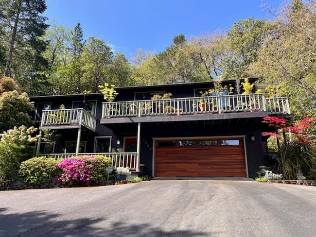 Building Photo - Rare Rental Opportunity: Premium 4-BR Home with Panoramic Views