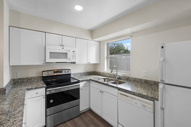 Building Photo - 15718 Morgan St Unit B