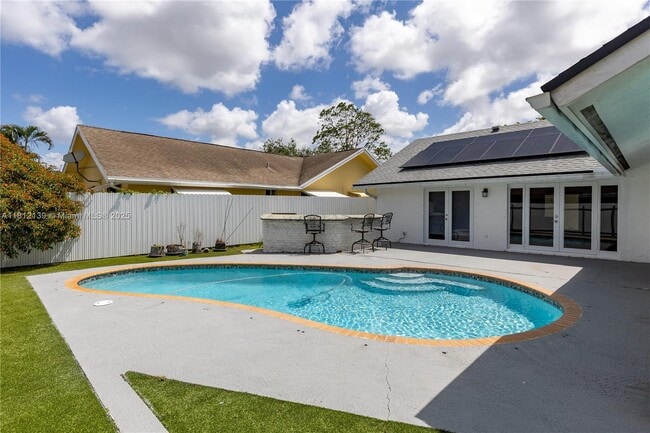 Photo - 2400 NW 103rd Ave House