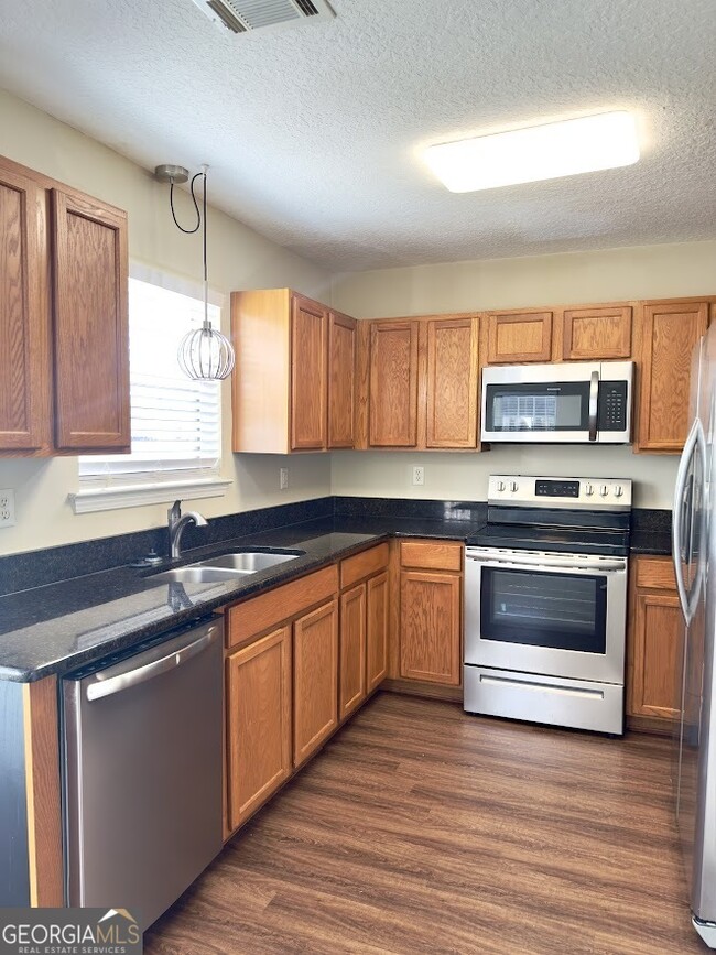 Photo - 138 Hamilton Dr