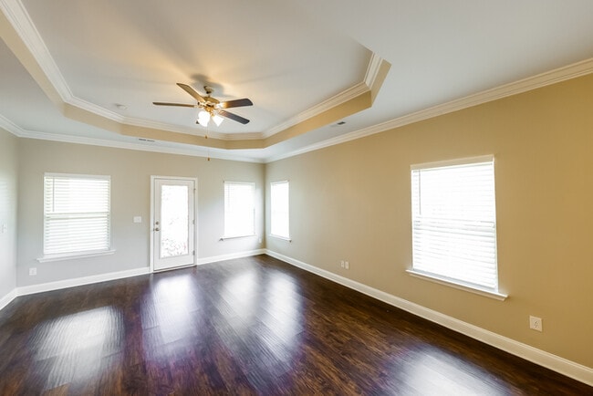 Photo - 306 Addison Ct
