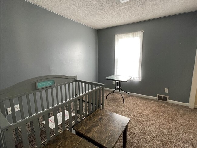 Photo - 2 Tracy St Unit 2