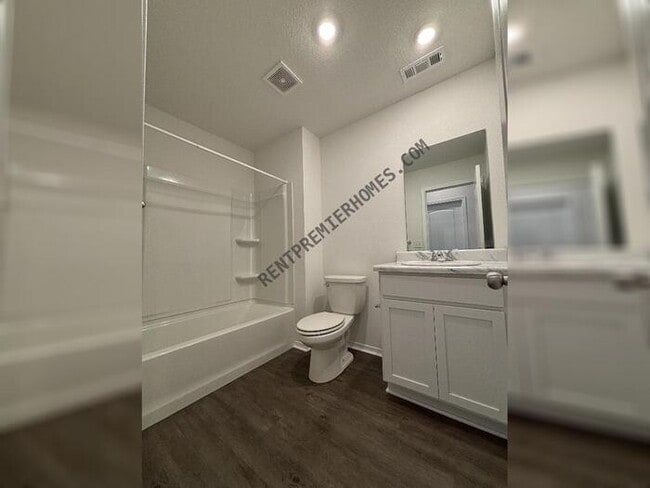 Photo - 70 Kinley Brk Ln