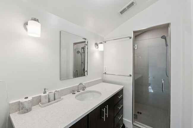 Photo - 4715 Norwich Rd