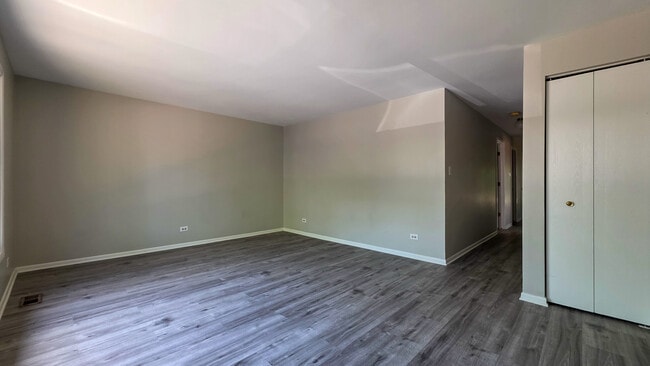 Photo - 16724 Hillside Pl