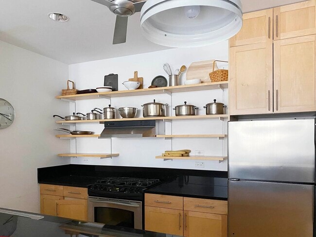 Photo - 150 BAY St Unit 722