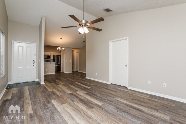 Photo - 1729 Chatham Cir