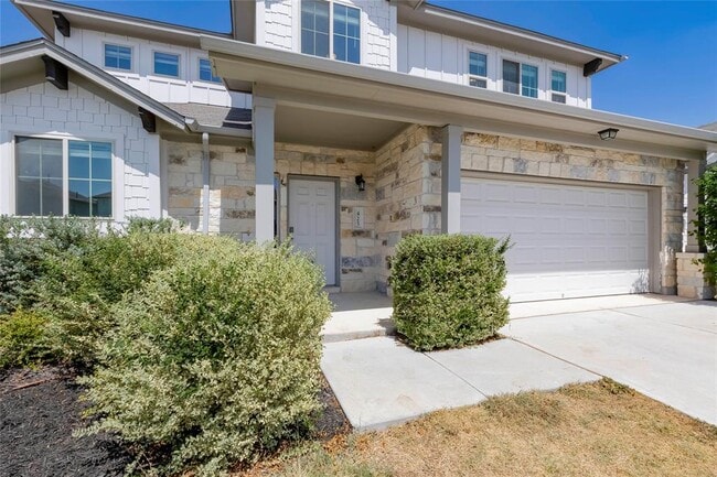 Photo - 425 Arrowhead Vine St