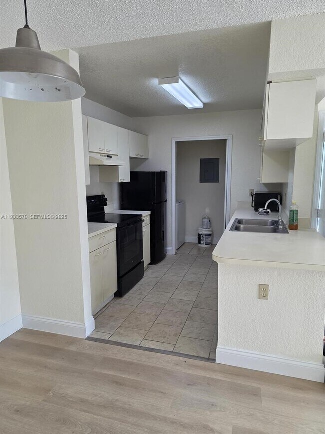 Photo - 2550 N Alafaya Trail Unidad 5204