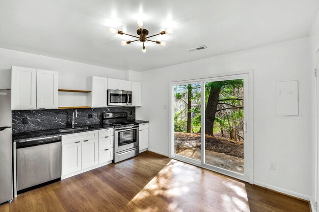 Photo - 2702 Gatewood Cir
