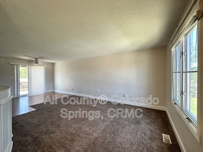 Photo - 1153 Keith Dr