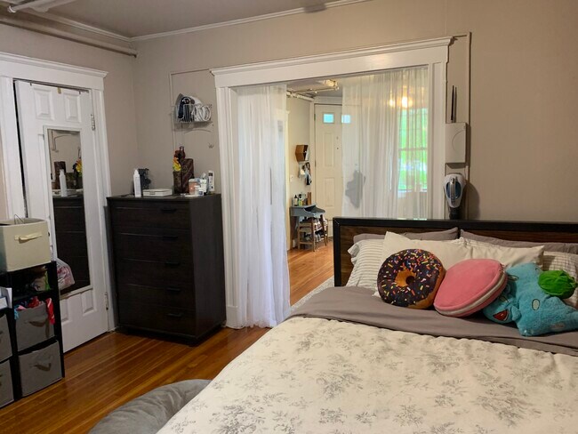 Photo - 380 Riverway Unit A