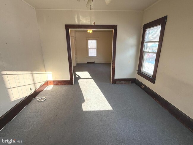 Photo - 19 Oakland Ave