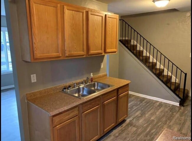 Photo - 1761 E Evelyn Ave