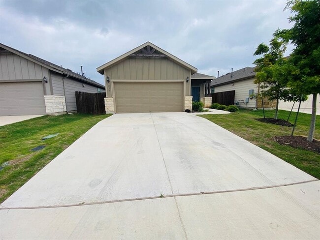 Building Photo - 238 Cascata Way