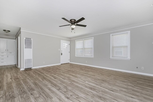 Photo - 2304 SW 8th Ave Unit 2304 SW 8th Ave #4