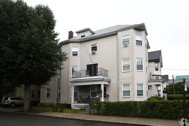 102 Murdock St