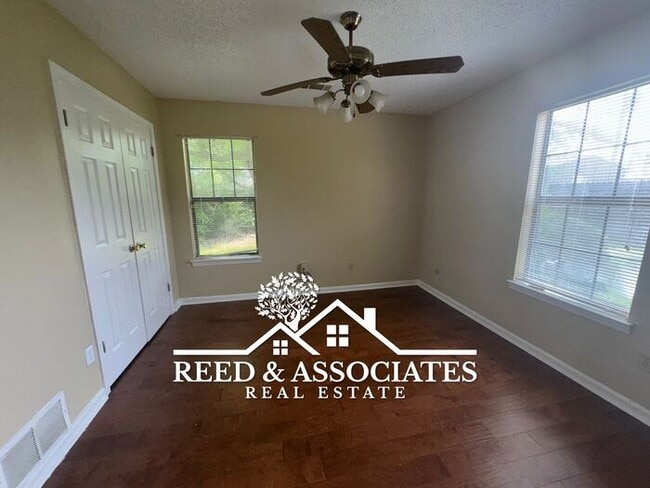 Photo - Lovely 3 Bedroom home in Southeast Area