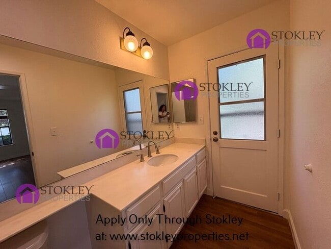 Photo - 1484 Cortez Ct
