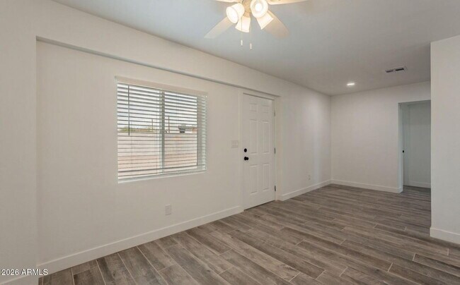 Photo - 5039 N 18th Ave